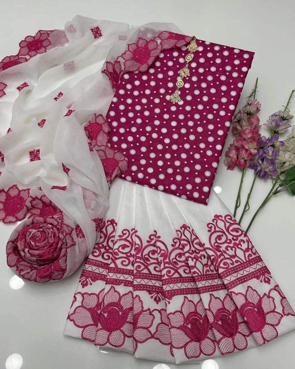 Kurta Pajama Set with White Dupatta 3-PC Unstitched